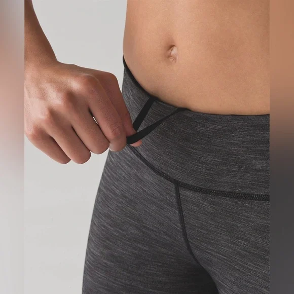 Lululemon On Track Tight - Picture 6 of 12